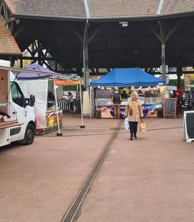 Marché de saint nom la breteche